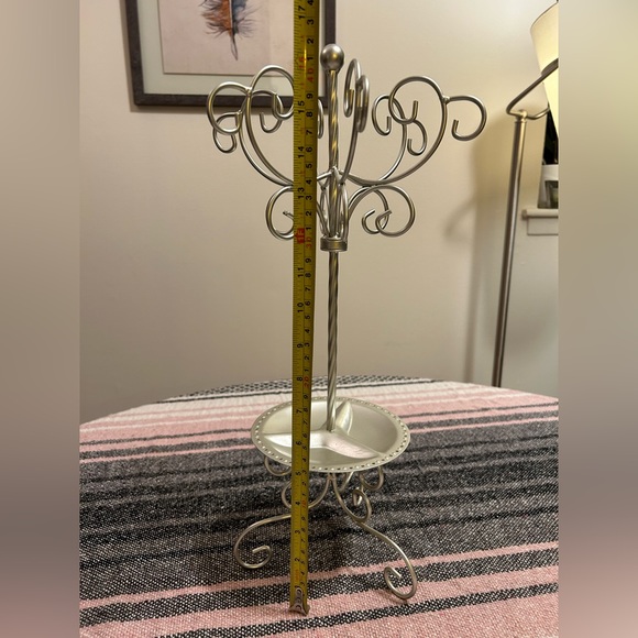🔥 EUC. jewelry rack (spins) - Picture 6 of 10